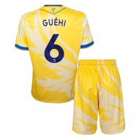 Camiseta Crystal Palace Marc Guehi #6 Segunda Equipación Replica 2024-25 para niños mangas cortas (+ Pantalones cortos)